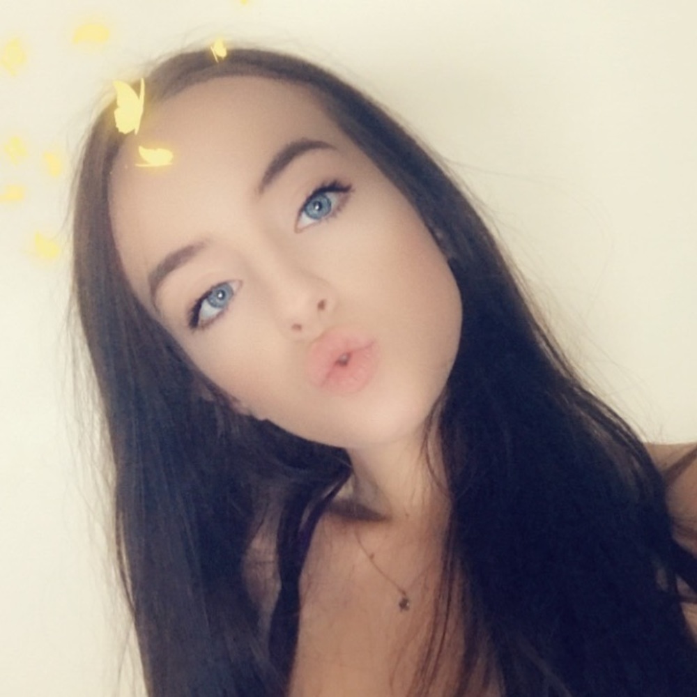 Meet your Posher, Kayla